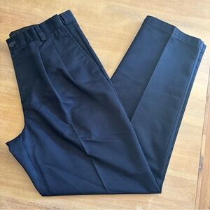 Docker’s Men’s Navy Blue Pleat Front Signature Dress Pants, Size 34